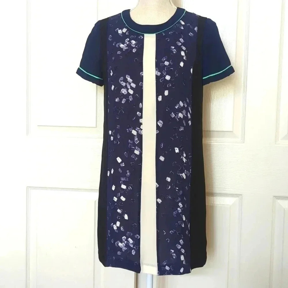 Elizabeth and James silk short sleeve dress scoop neck
